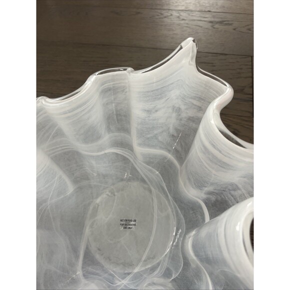 Murano Glass Italy James Wavy Winter White Decorative Bowl w/tags - Picture 9 of 13